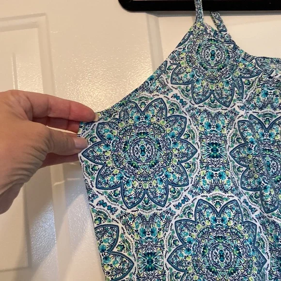 Tank XXL NWOT camisole style, adjustable straps - Picture 6 of 7